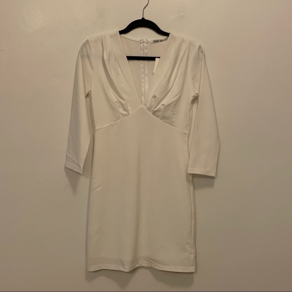Fraiche by J Deep V-Neck 3/4 Sleeve Mini Dress - Picture 4 of 11